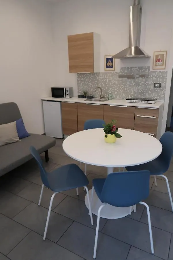 Blue Apartment Florens 0*,  Italien